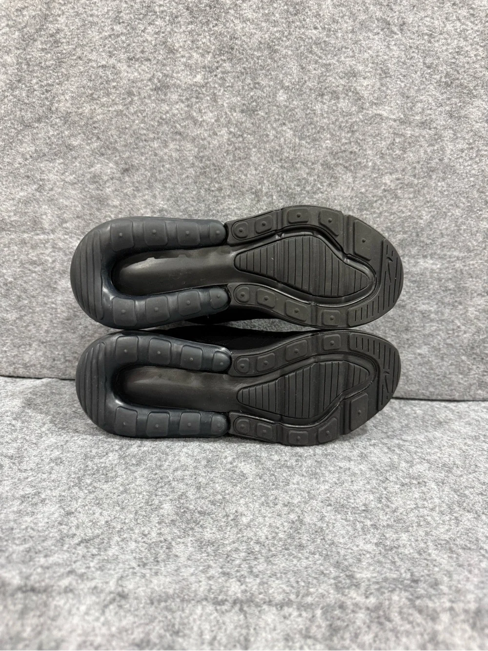 Women's size 7 Air Max 270 Tripe Black